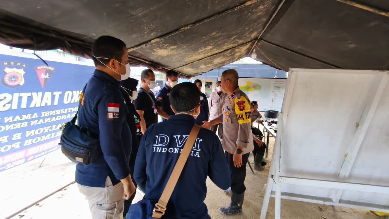 Polri Berpacu dengan Waktu Layani Kesehatan Korban Bencana Aceh, Sumut, dan Sumbar